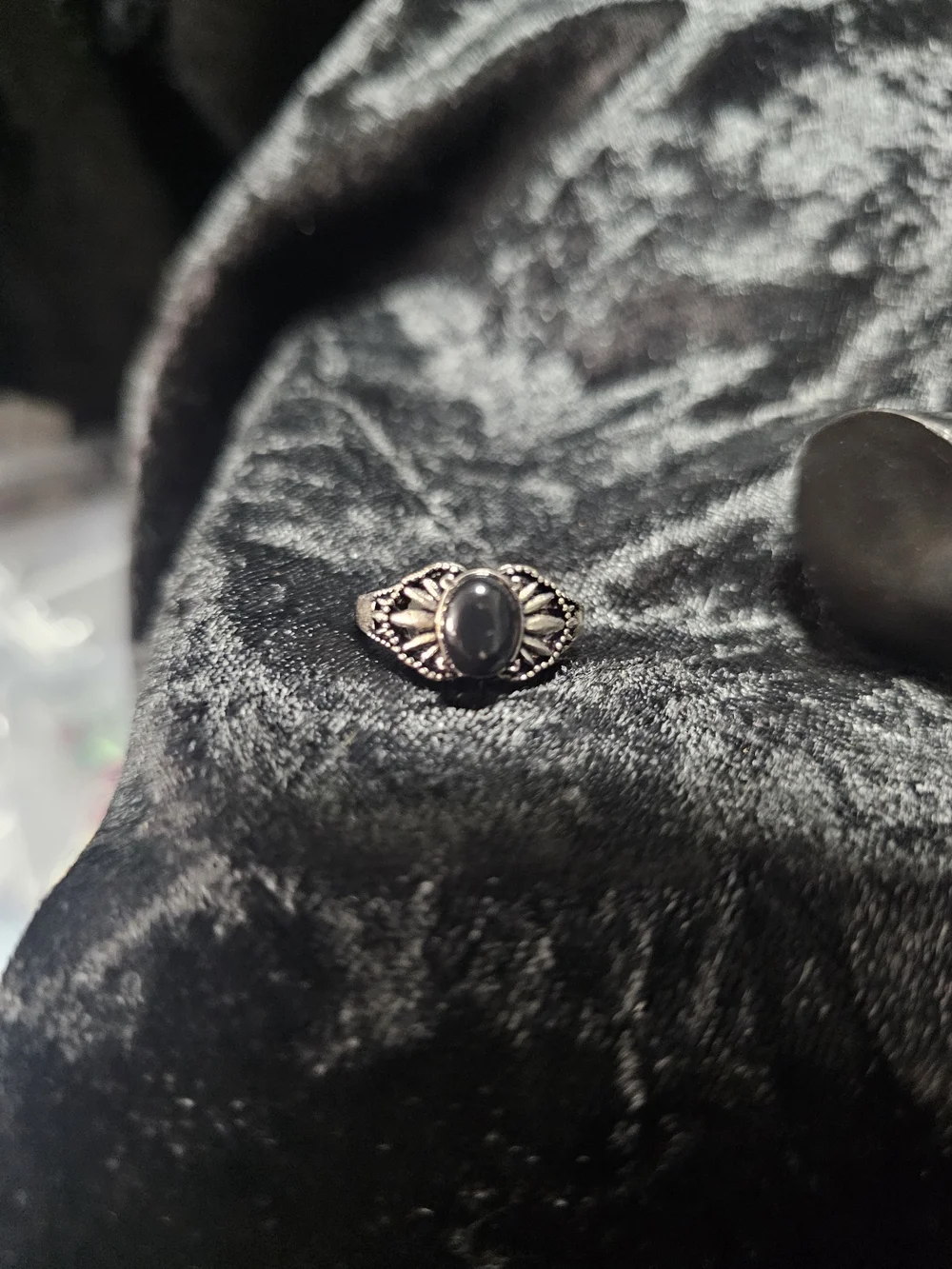 Classic Black Stone Silver-Tone Ring size 7